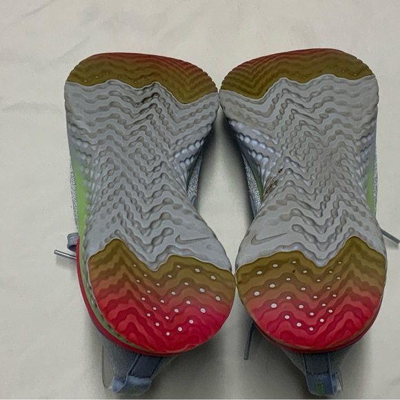 Nike Epic React Women's Flyknit 2 Running Sneakers - Picture 10 of 10